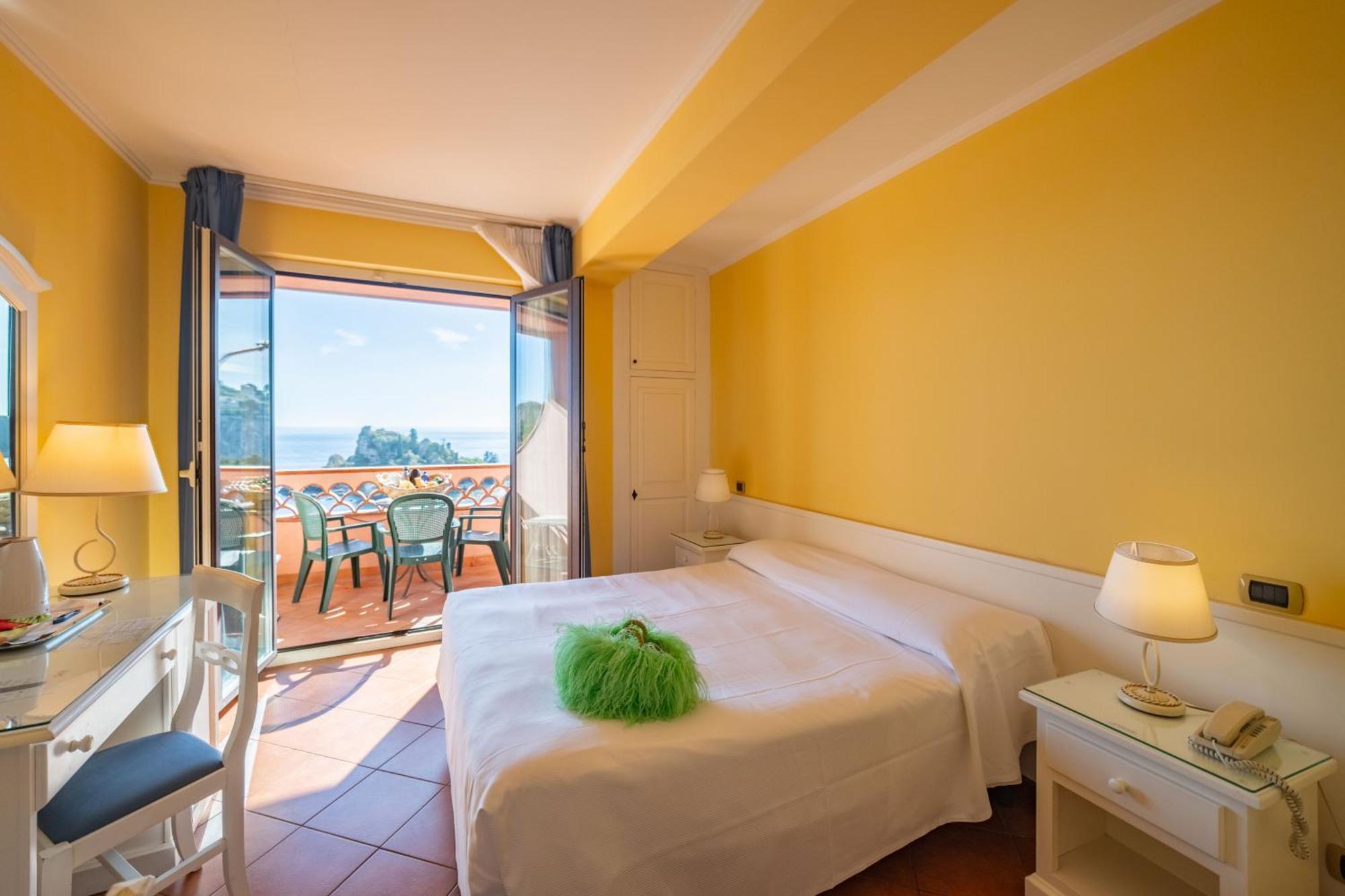 Mendolia Beach Hotel Taormina Kültér fotó