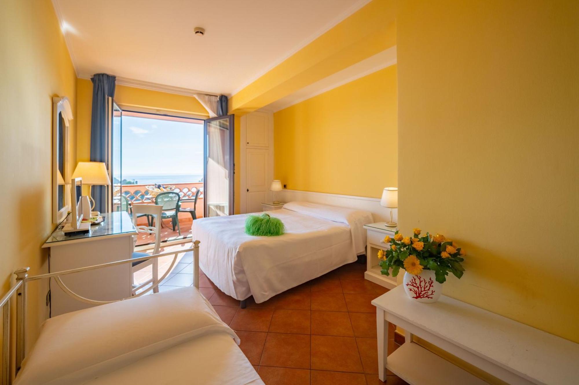 Mendolia Beach Hotel Taormina Kültér fotó